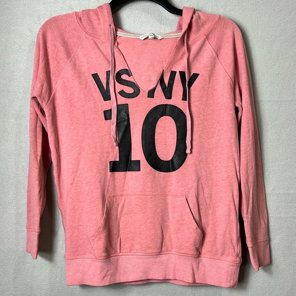 Victoria's Secret‎ Pink Sweatshirt Graphic Print Womens Size XS Pink - Picture 1 of 8
